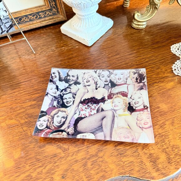 Marilyn Monroe Thick Glass Trinket Dish "Many Faces of Marilyn Monroe" - Picture 5 of 10